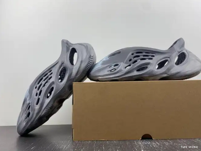 hype Adidas MX Granite IE4931 Foam Yeezy RNR 0324